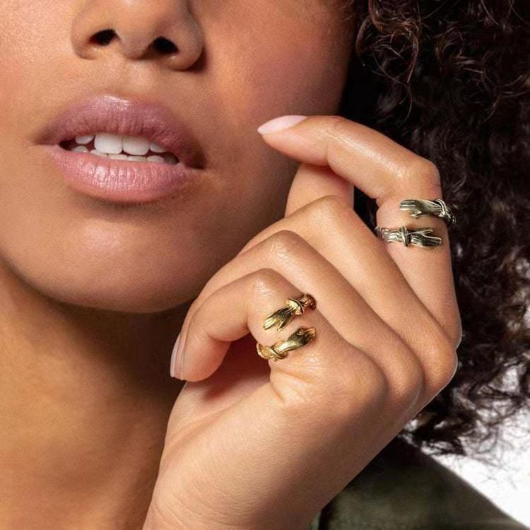 HUG RING (ADJUSTABLE- ONE SIZE FITS ALL)