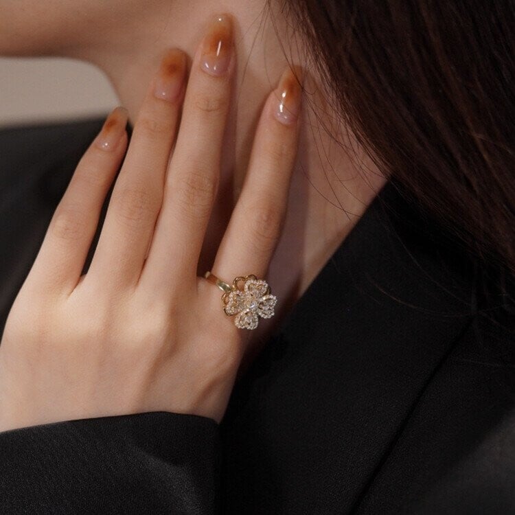 Hot Sale__ Four-Leaf Clovers Rotating Ring __ A Gift For Your Loved Ones_¤ï_